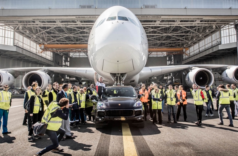 Porsche Cayenne Turbo S breaks a Guinness Record